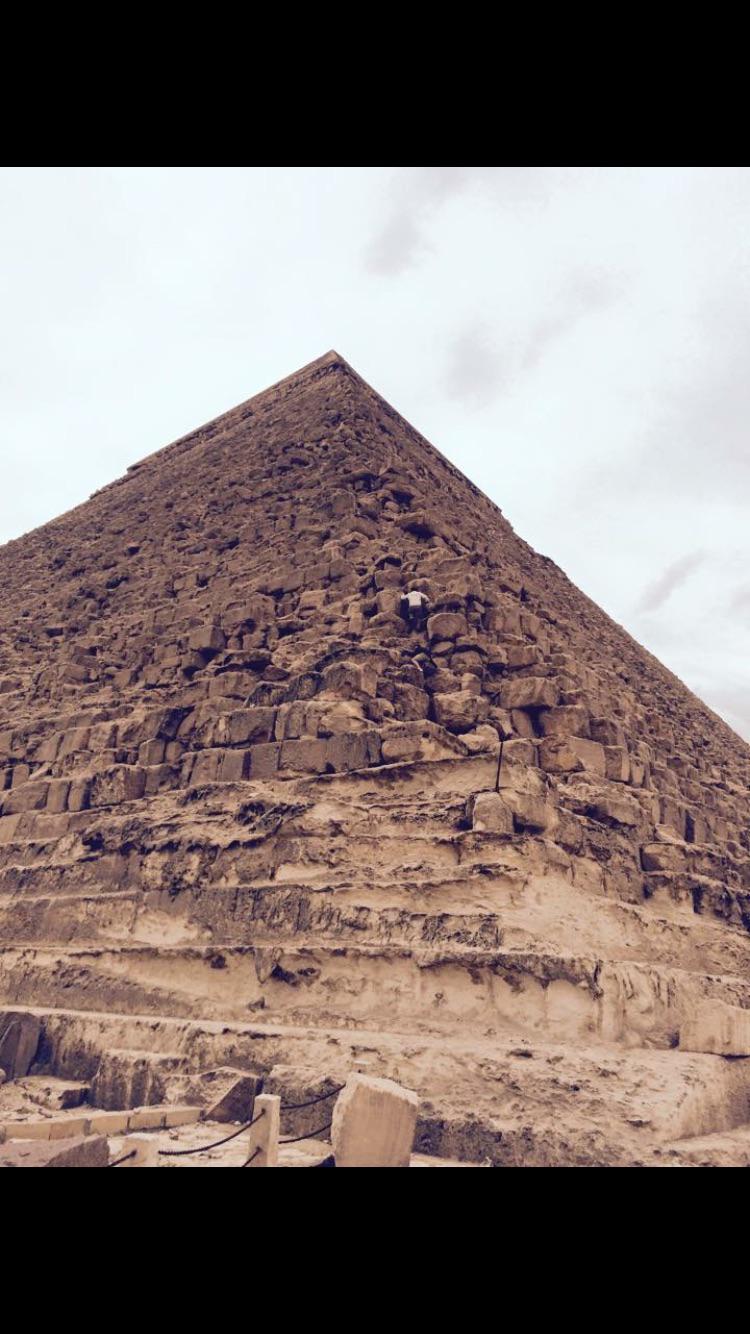 Giza pyramid stone face from Barry Billcliff's Egypt travel archive
